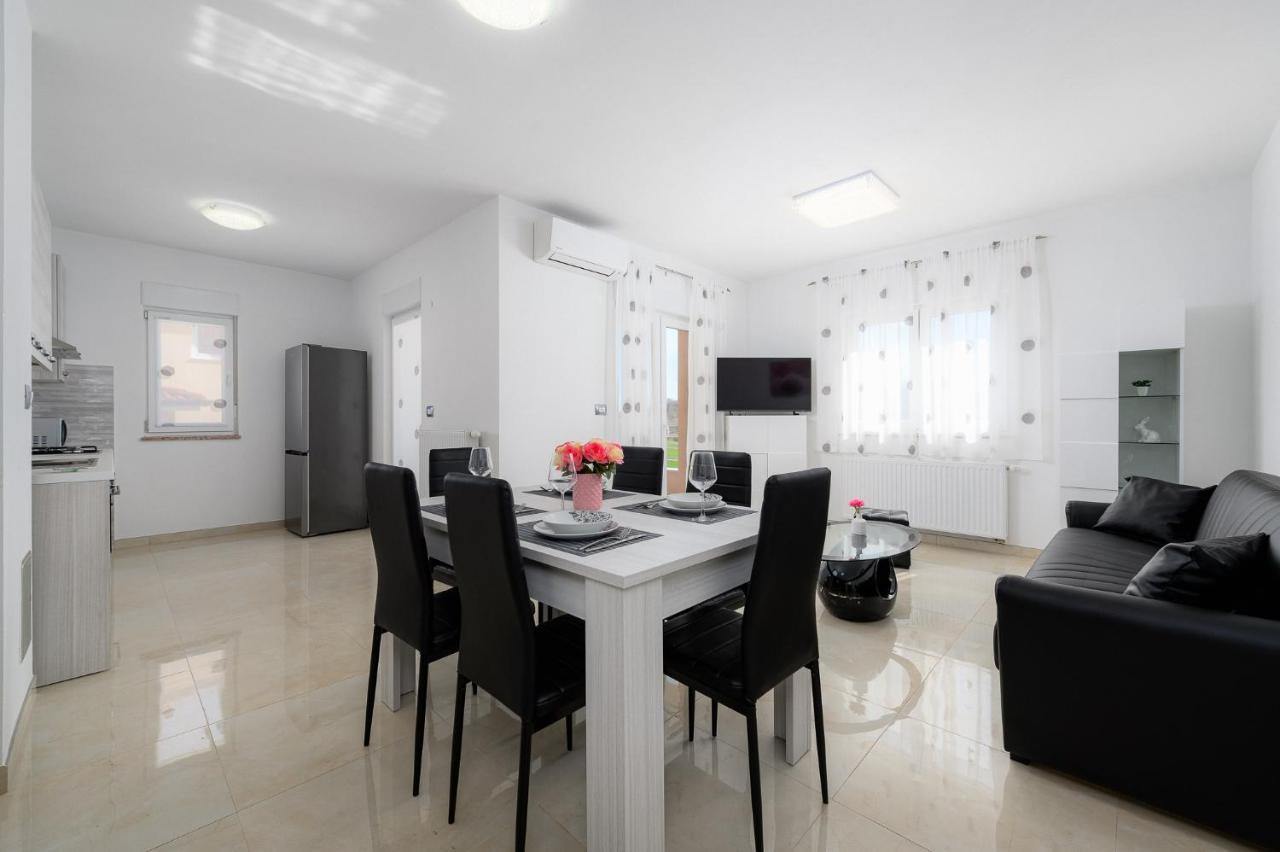 Stancija Amoroso Porec Apartments Esterno foto